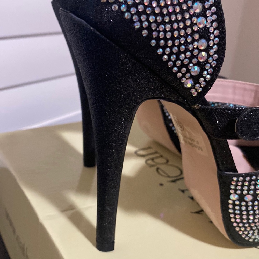 Gorgeous Cathy Jean Heels - Picture 5 of 9